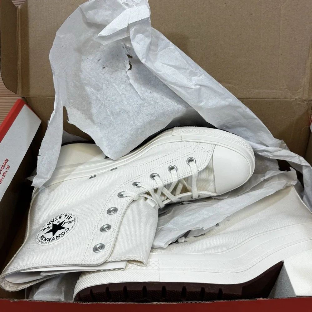 Converse brand new